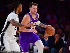 迪伦-哈珀：马刺新秀如何撼动年度最佳新秀争夺战？