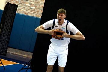 独行侠新秀库珀-弗拉格：争取年度最佳新秀，尊崇乔丹