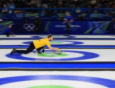 冬奥会｜冰壶——瑞典队晋级混双决赛