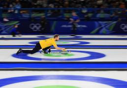 冬奥会｜冰壶——瑞典队晋级混双决赛