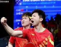 有前途!王楚钦看到马龙比赛暂停没水喝,马上跑去给龙队拿了一瓶水