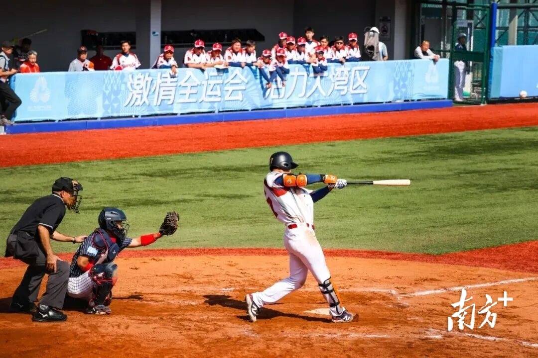 “棒球之城”中山：在“躰(tǐ)育+”賽(sài)道上实现“全垒打”