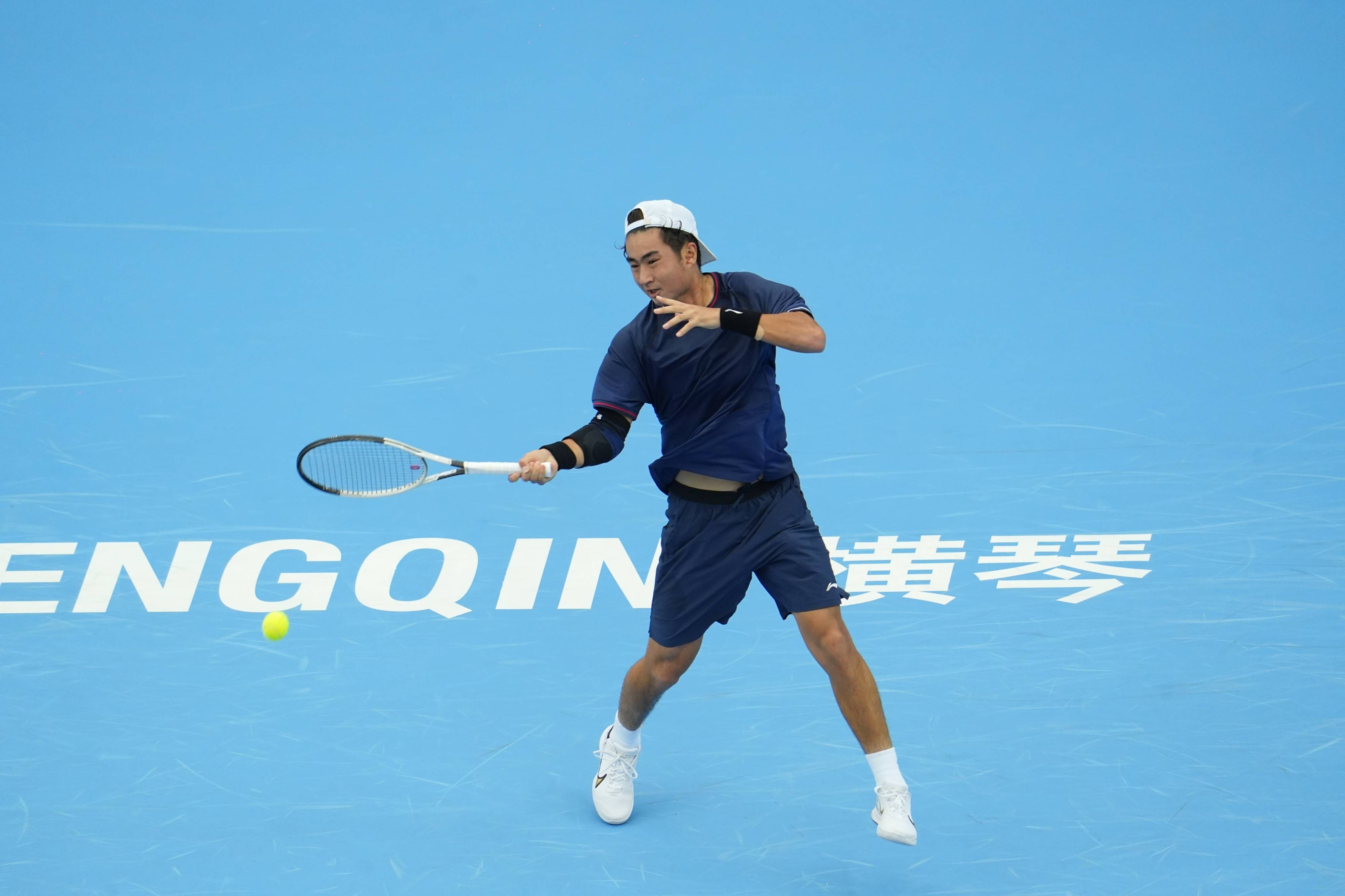 北京(jīng)队上縯(yǎn)“抢十”逆(nì)转，险胜江苏队獲(huò)網(wǎng)球男子團(tuán)躰(tǐ)冠軍(jūn)