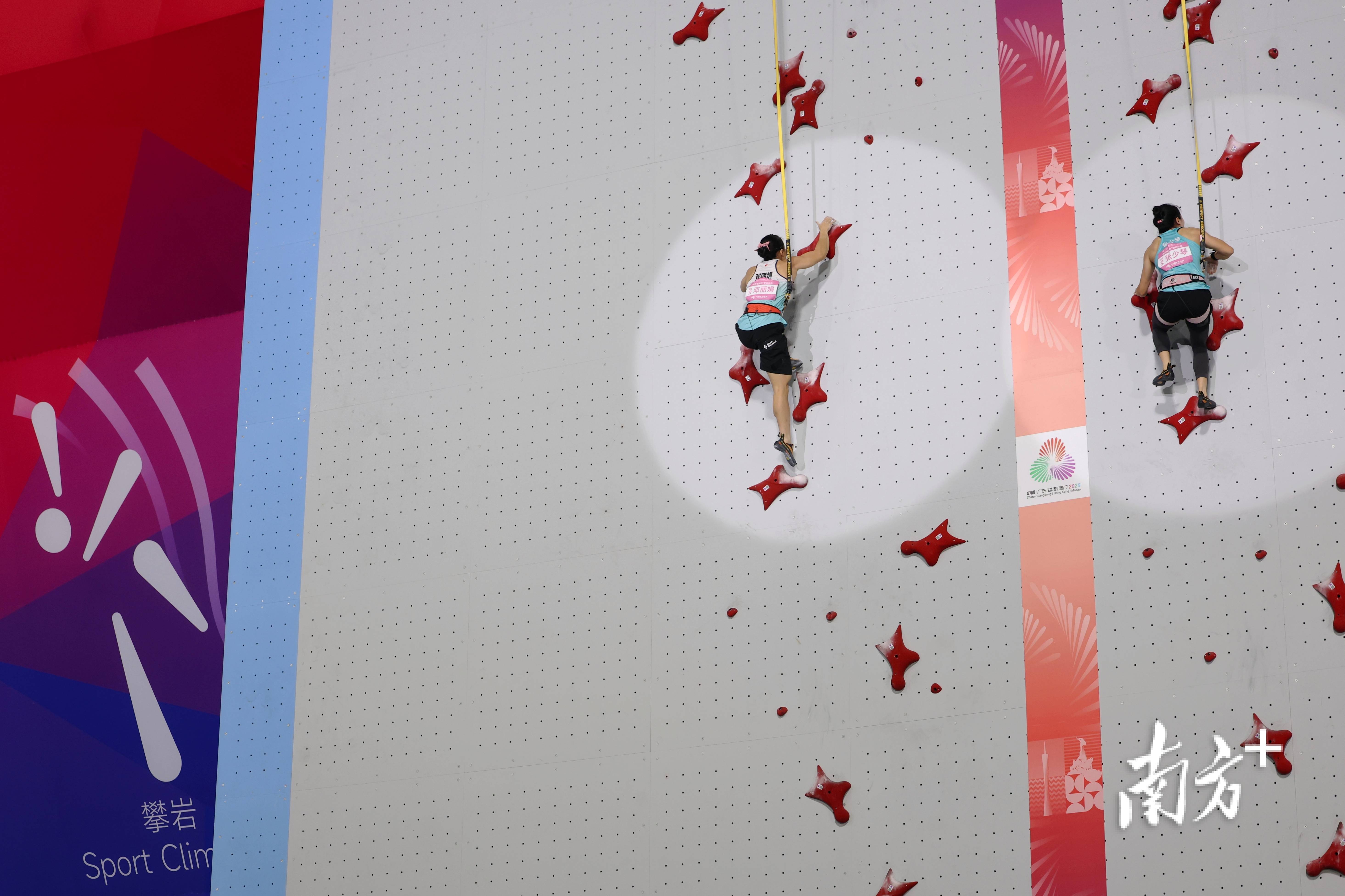 十五运會(huì)攀岩速(sù)度(dù)赛完赛，男子上海赵一程、女(nǚ)子湖南邓麗(lì)娟获得冠(guān)军！