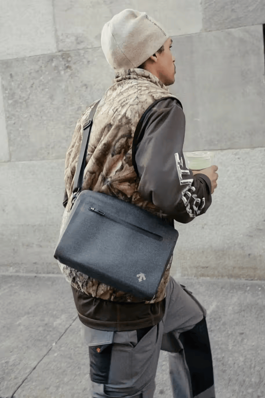 Balenciaga发布橄榄球(qiú)系列(liè)