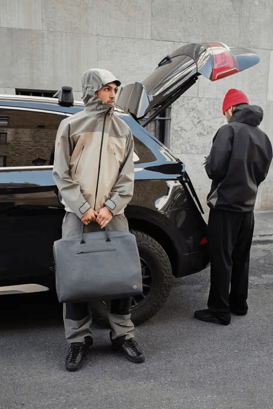 Balenciaga发布橄榄球(qiú)系列(liè)