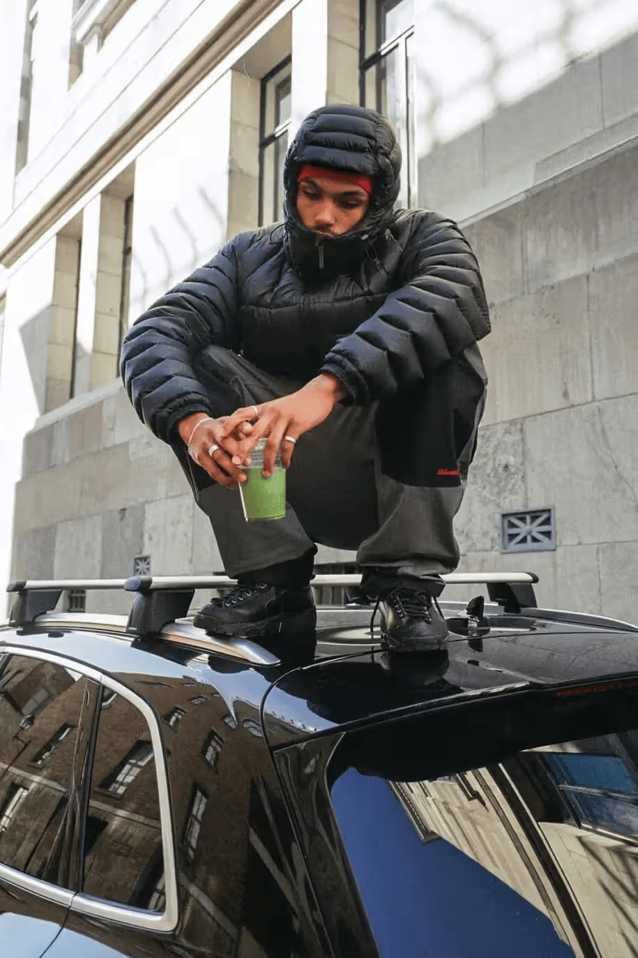 Balenciaga发布橄榄球(qiú)系列(liè)